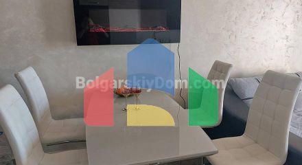 Трикімнатна квартира в Валенсія Гарденс
