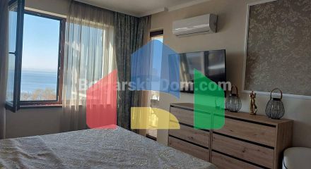 Трехкомнатная квартира в Валенсия Гарденс