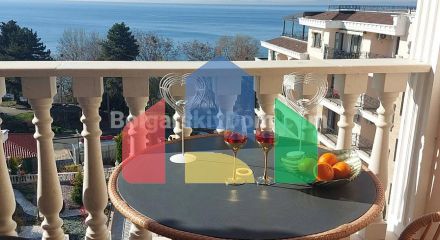 Трехкомнатная квартира в Валенсия Гарденс