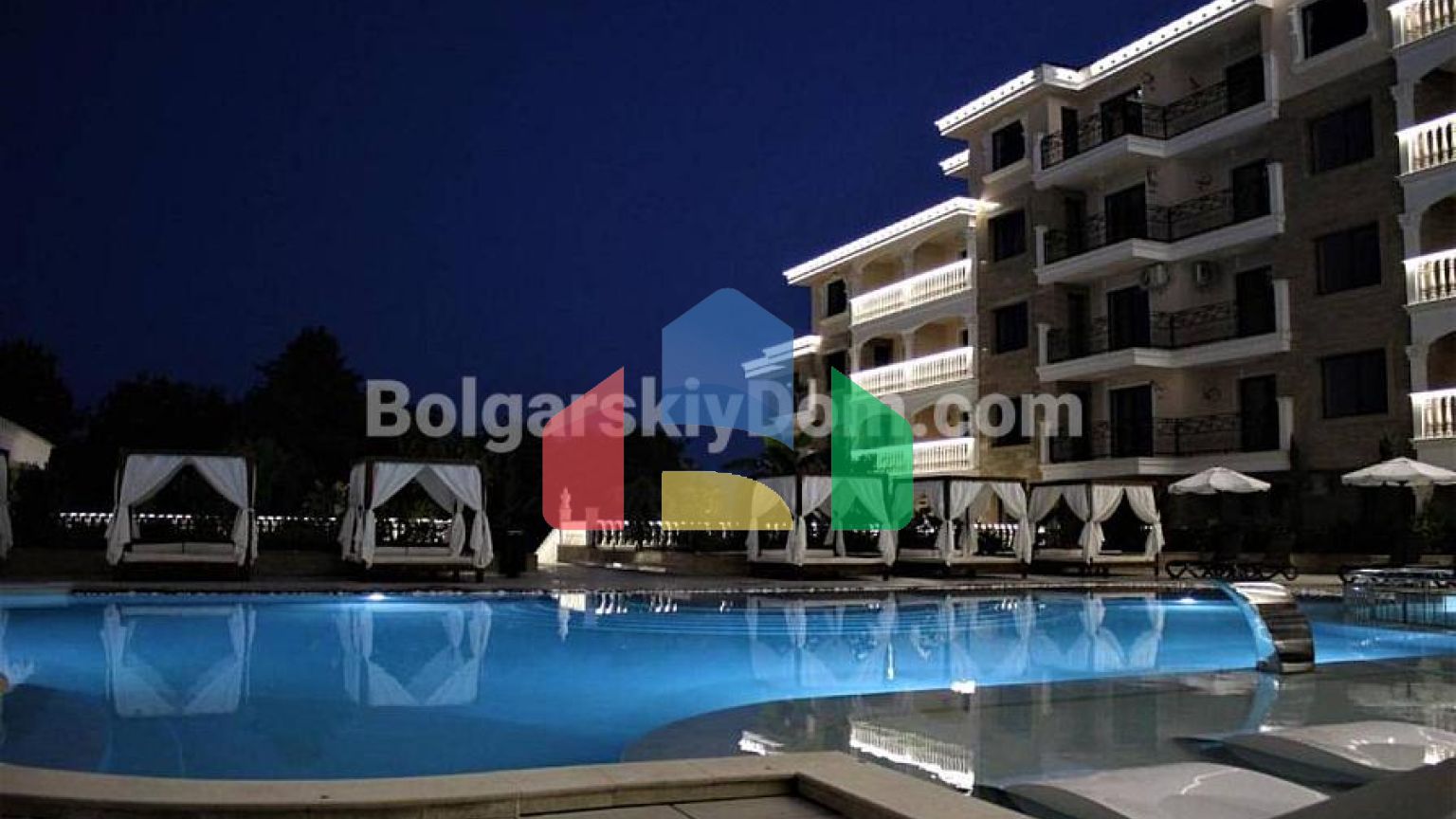 Трехкомнатная квартира в Валенсия Гарденс