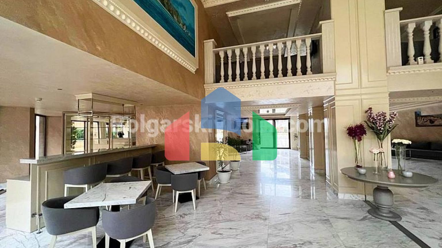 Трехкомнатная квартира в Валенсия Гарденс