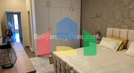 Трехкомнатная квартира в Валенсия Гарденс