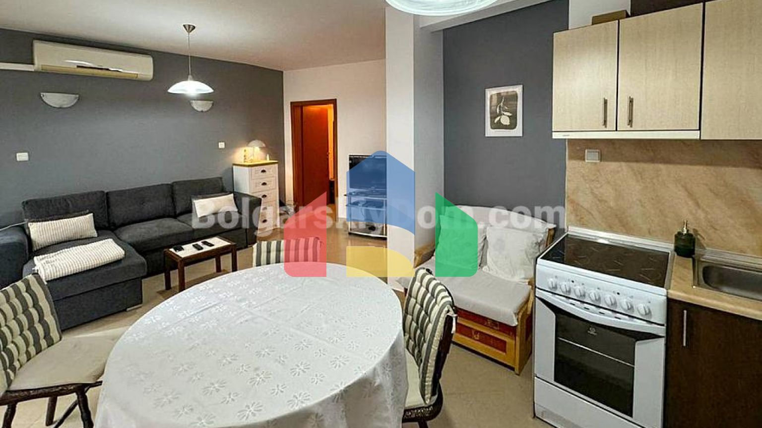 Двокімнатна квартира в Несебрі