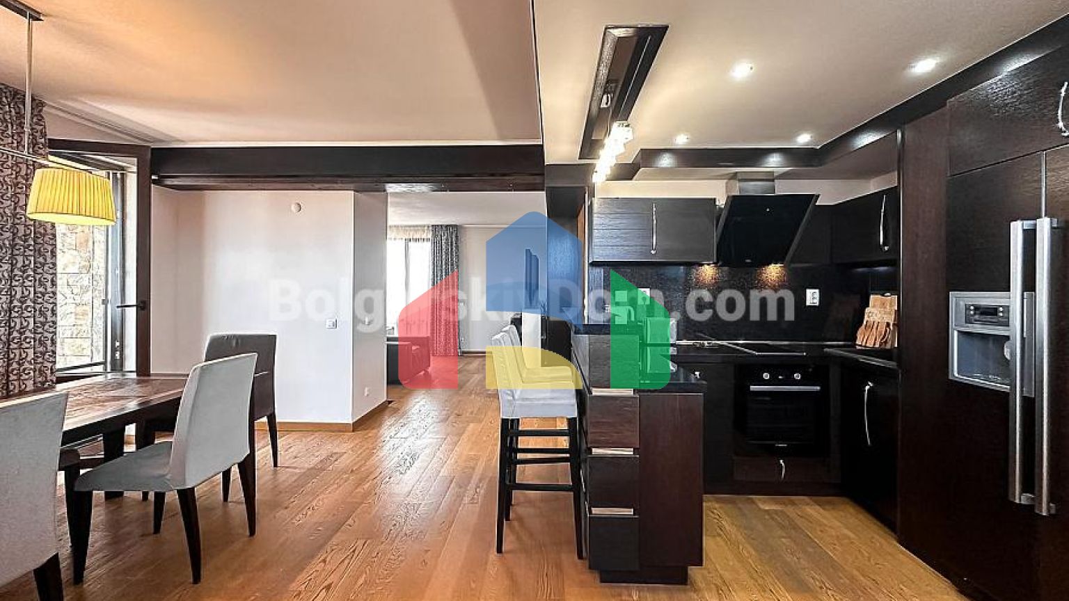 Чотирикімнатна квартира в Естебан