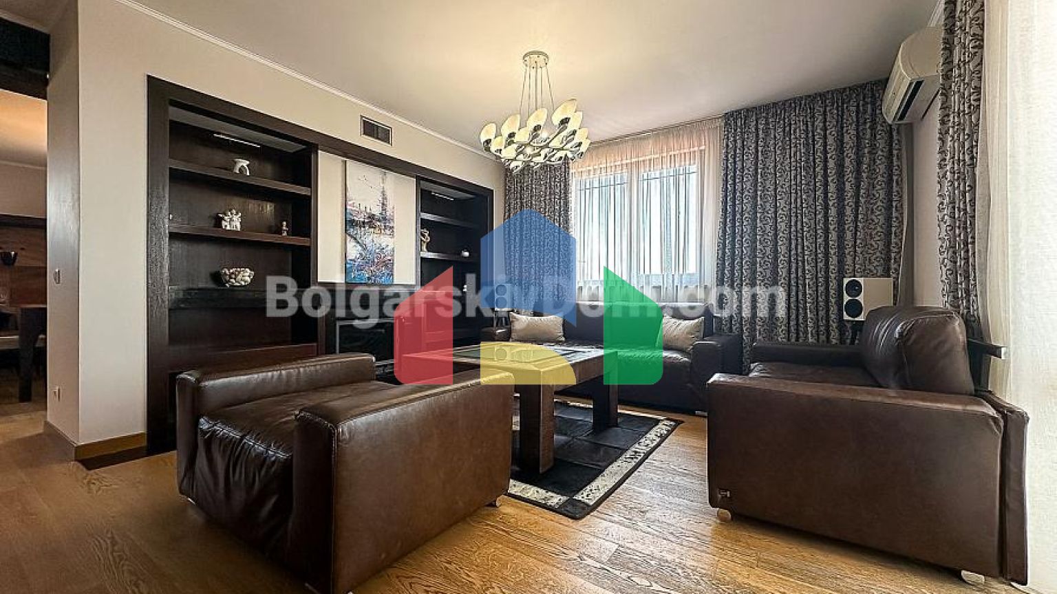 Чотирикімнатна квартира в Естебан