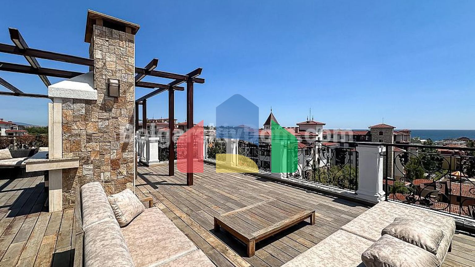 Чотирикімнатна квартира в Естебан