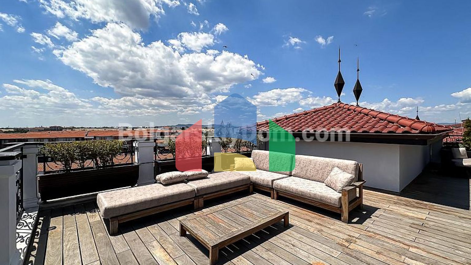 Чотирикімнатна квартира в Естебан