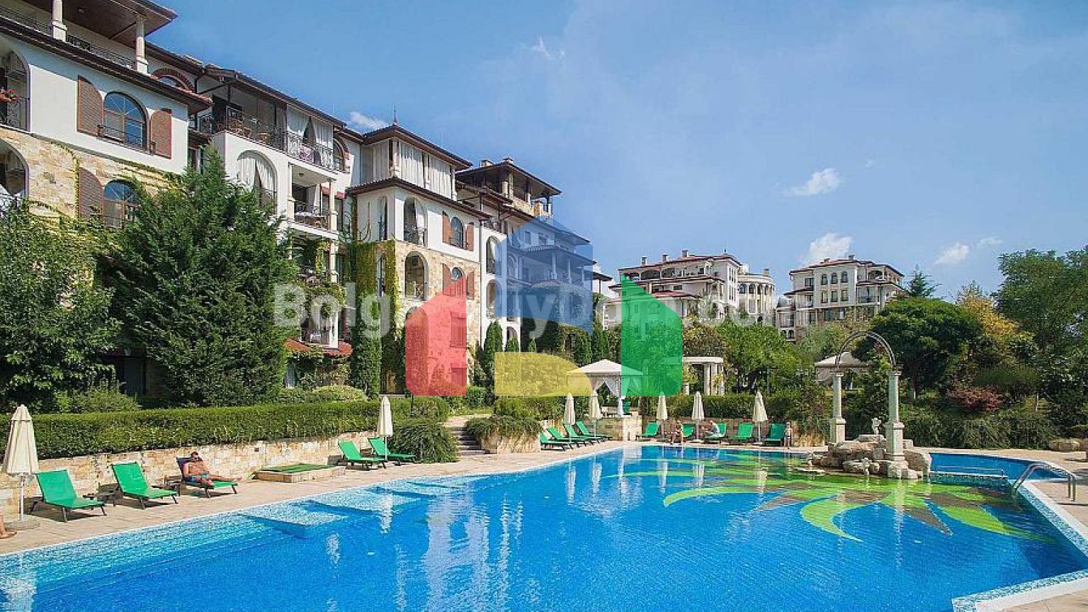 Чотирикімнатна квартира в Естебан