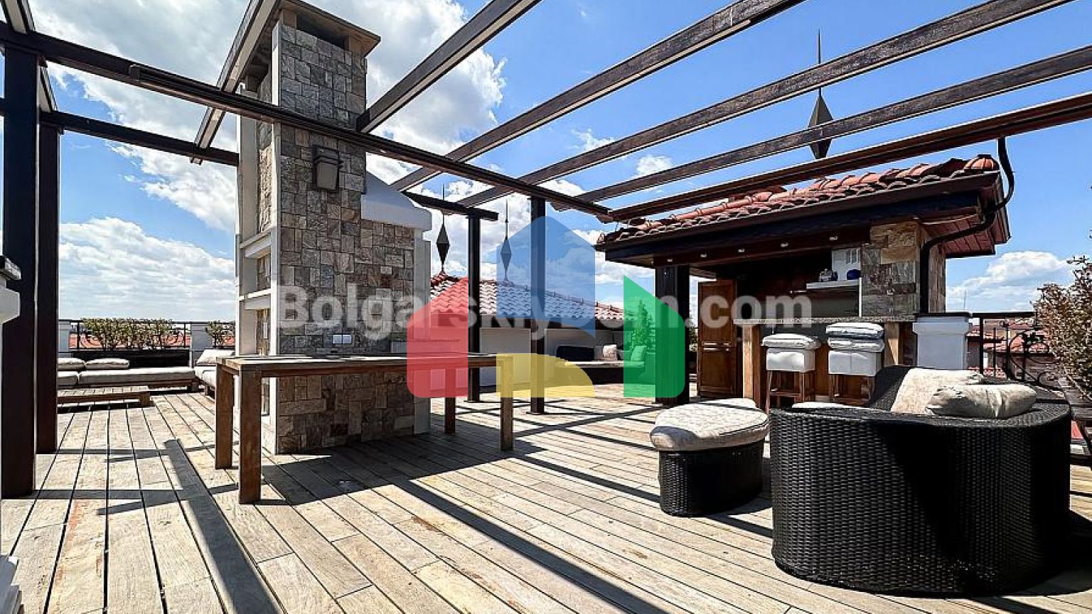 Чотирикімнатна квартира в Естебан