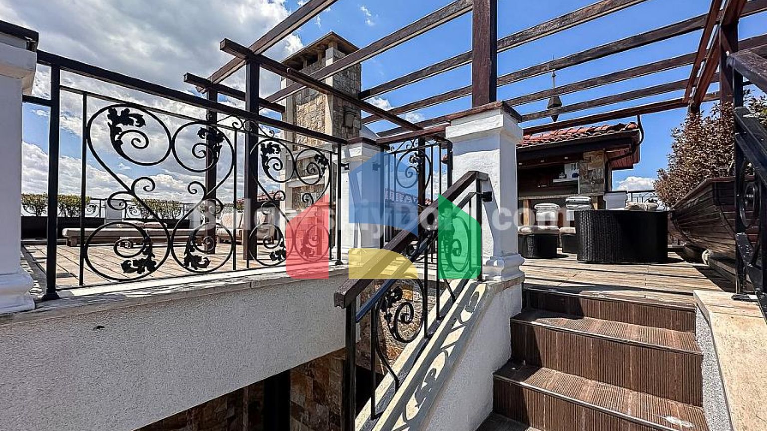 Чотирикімнатна квартира в Естебан