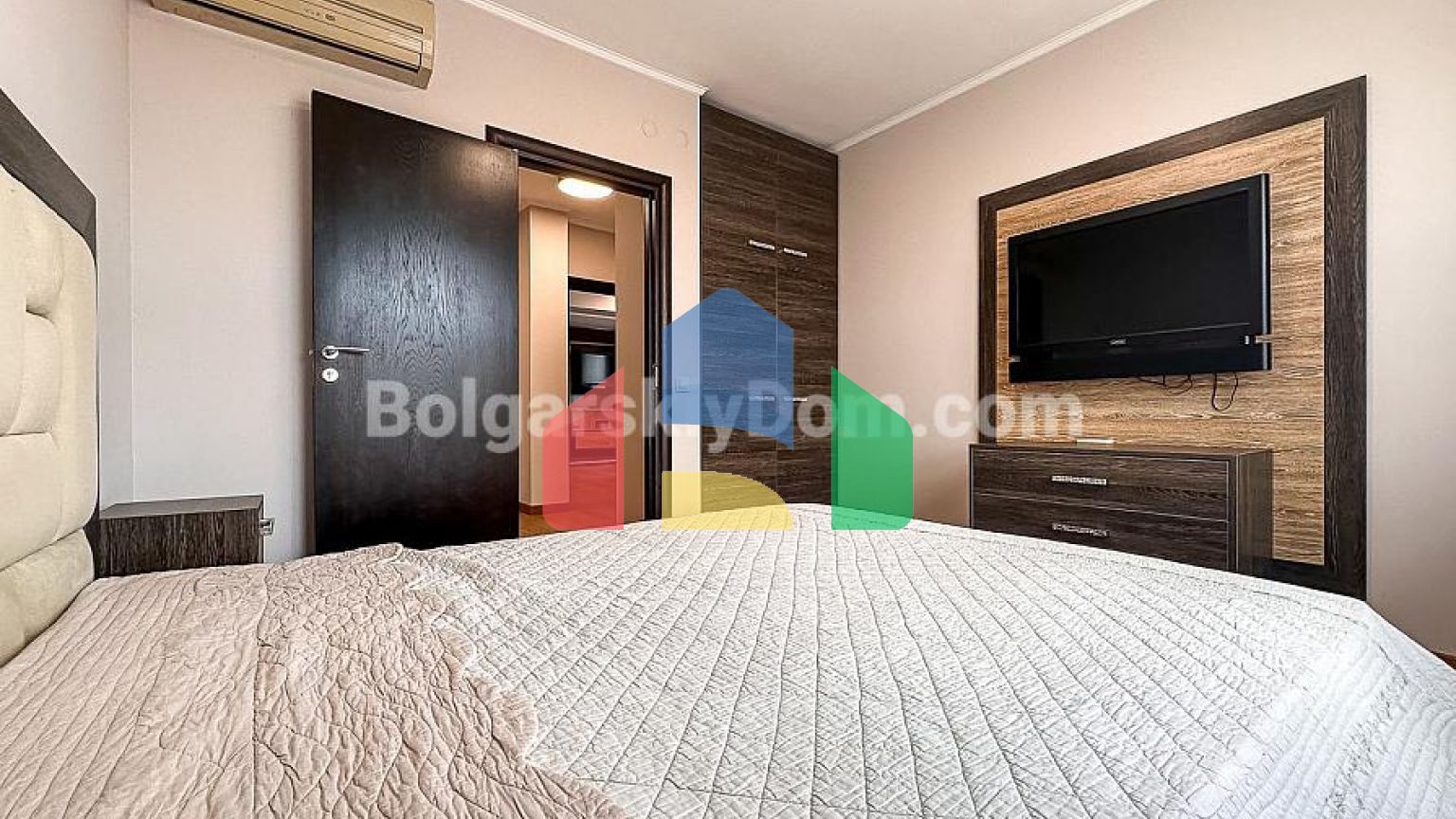 Чотирикімнатна квартира в Естебан