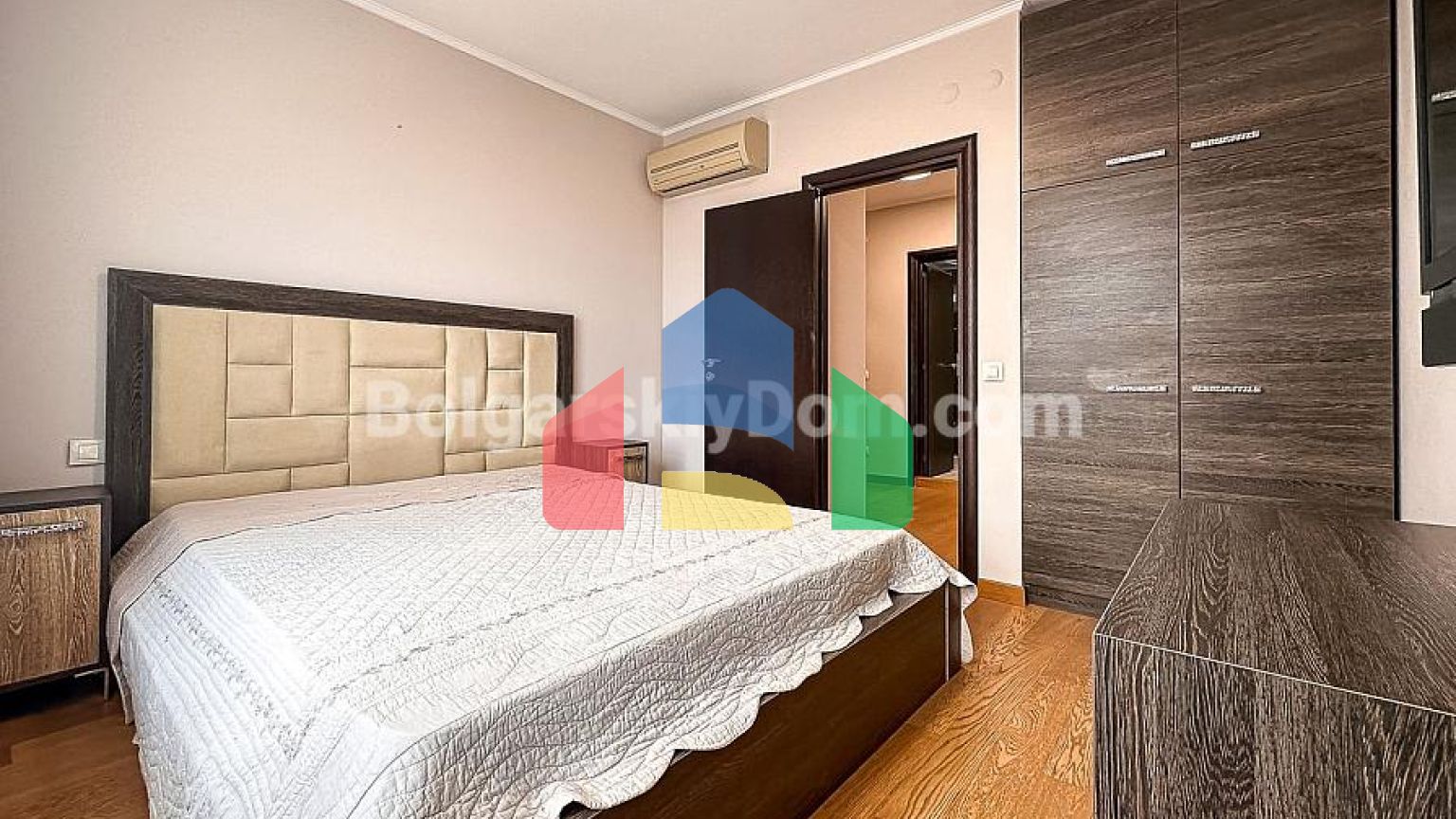 Чотирикімнатна квартира в Естебан