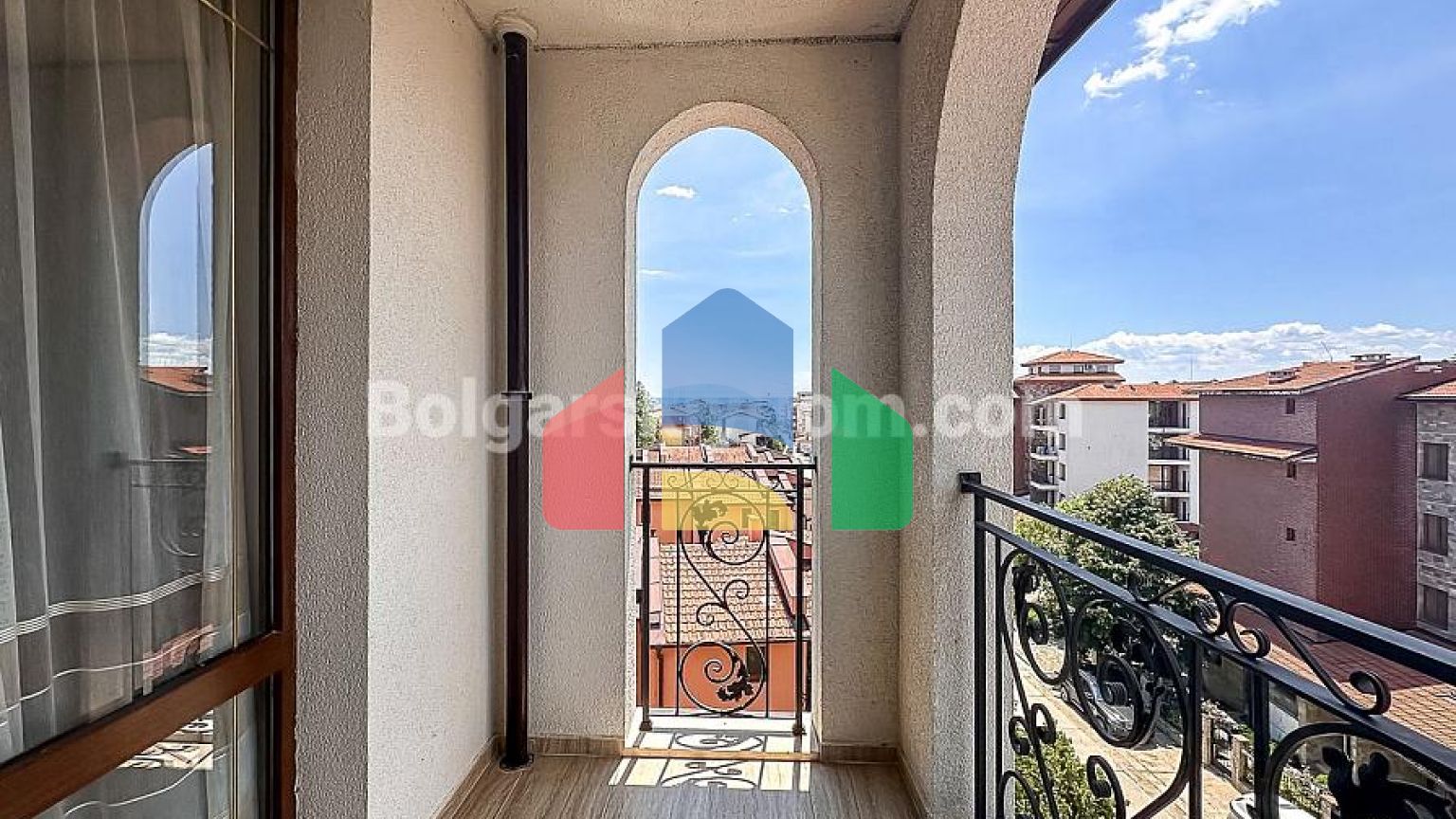 Чотирикімнатна квартира в Естебан