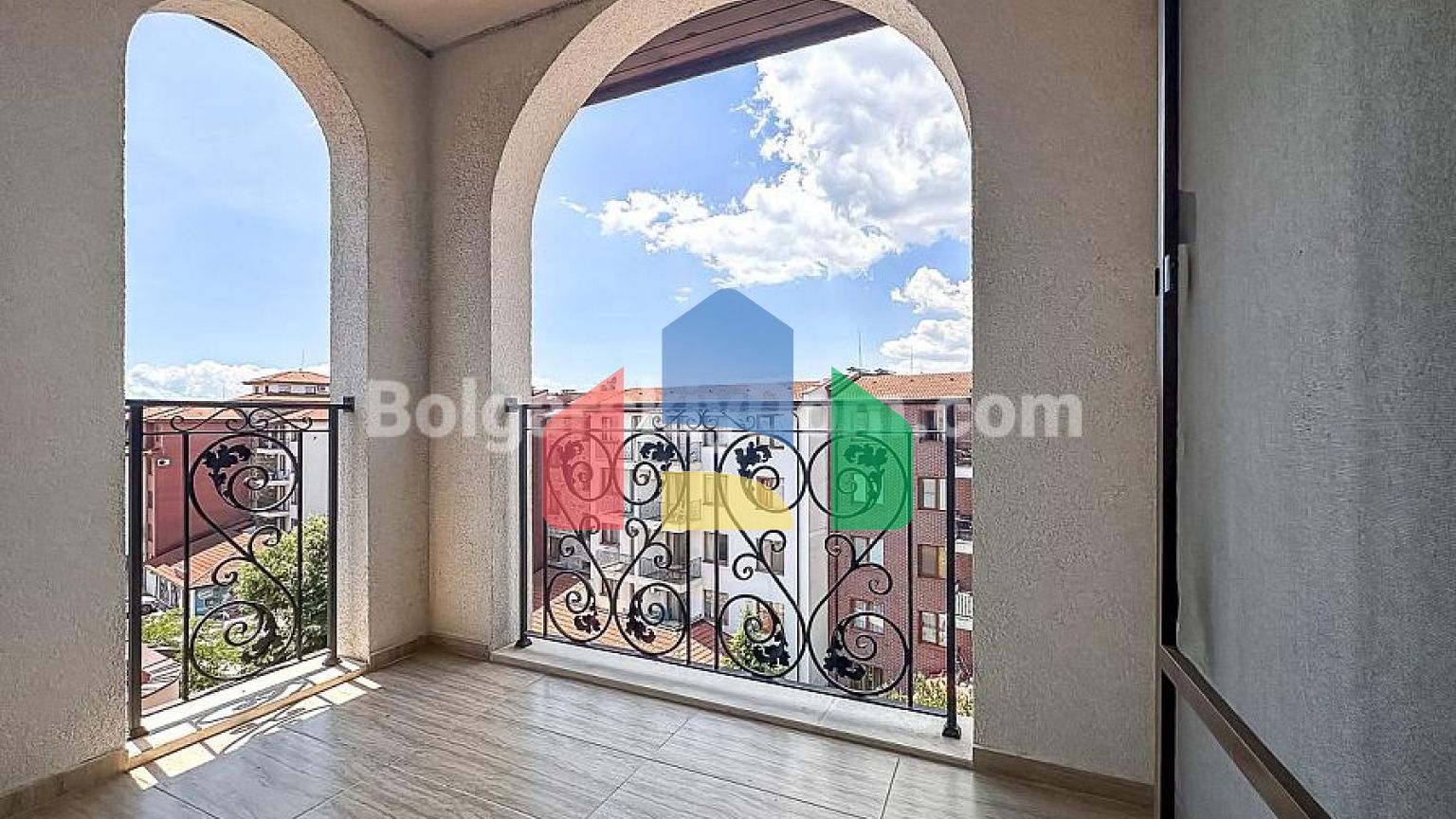 Чотирикімнатна квартира в Естебан