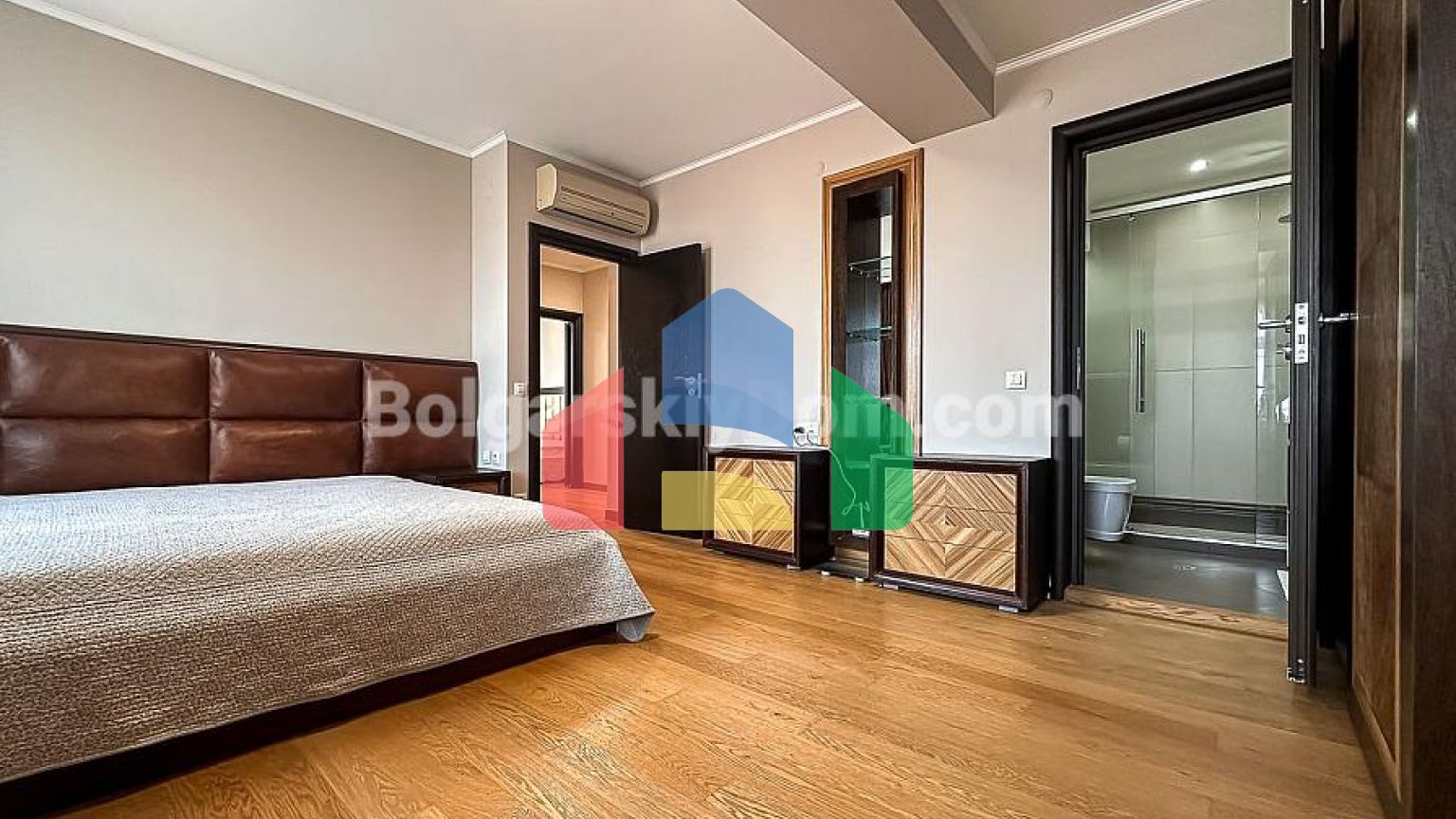 Чотирикімнатна квартира в Естебан