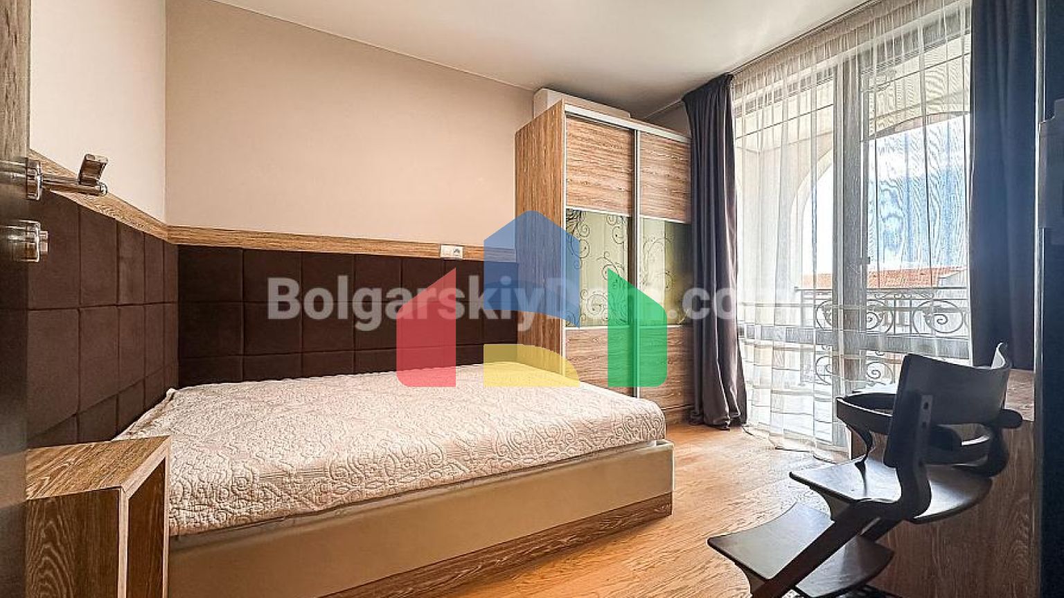 Чотирикімнатна квартира в Естебан