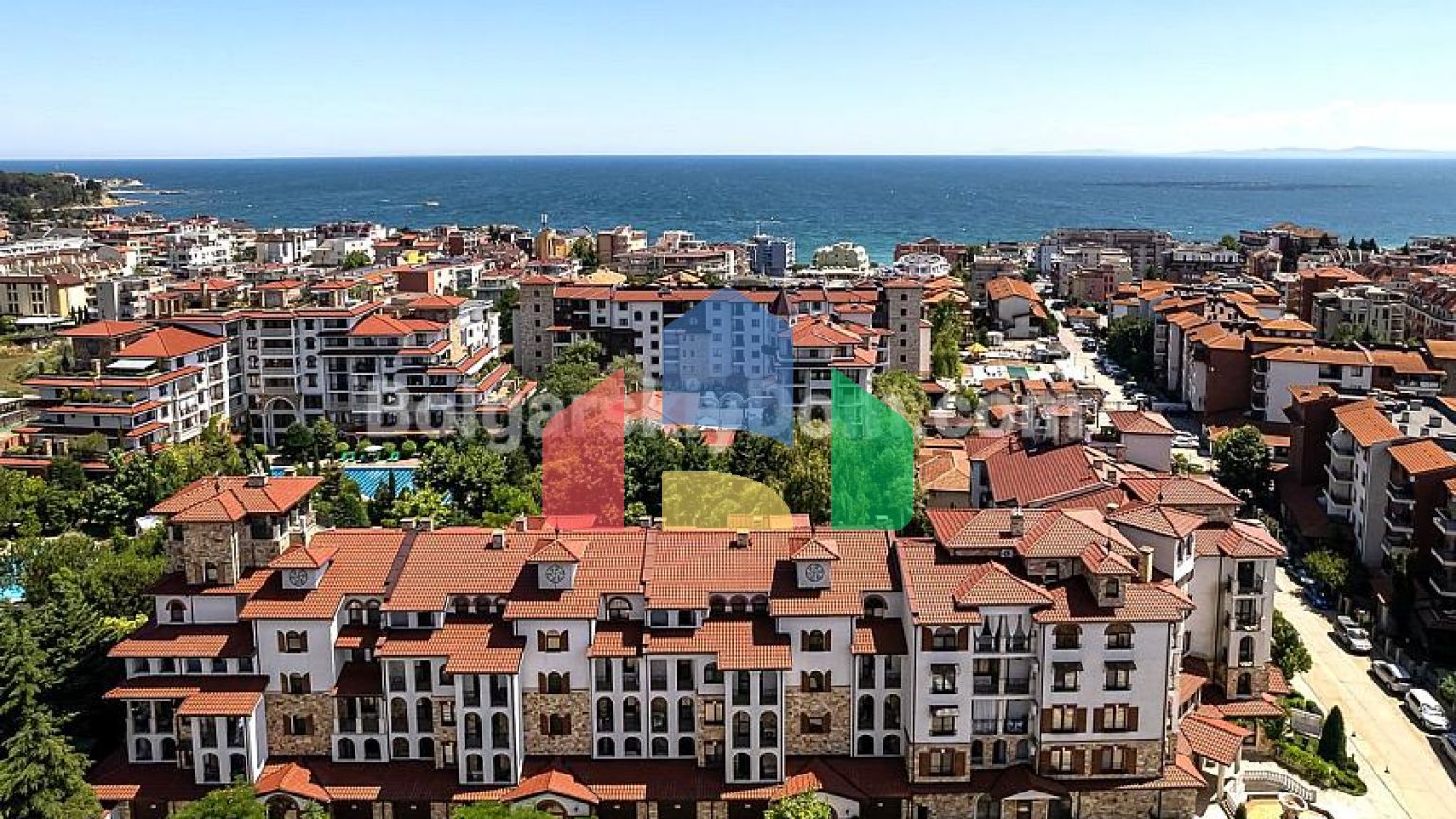 Чотирикімнатна квартира в Естебан