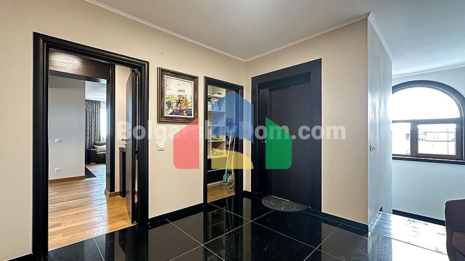 Чотирикімнатна квартира в Естебан