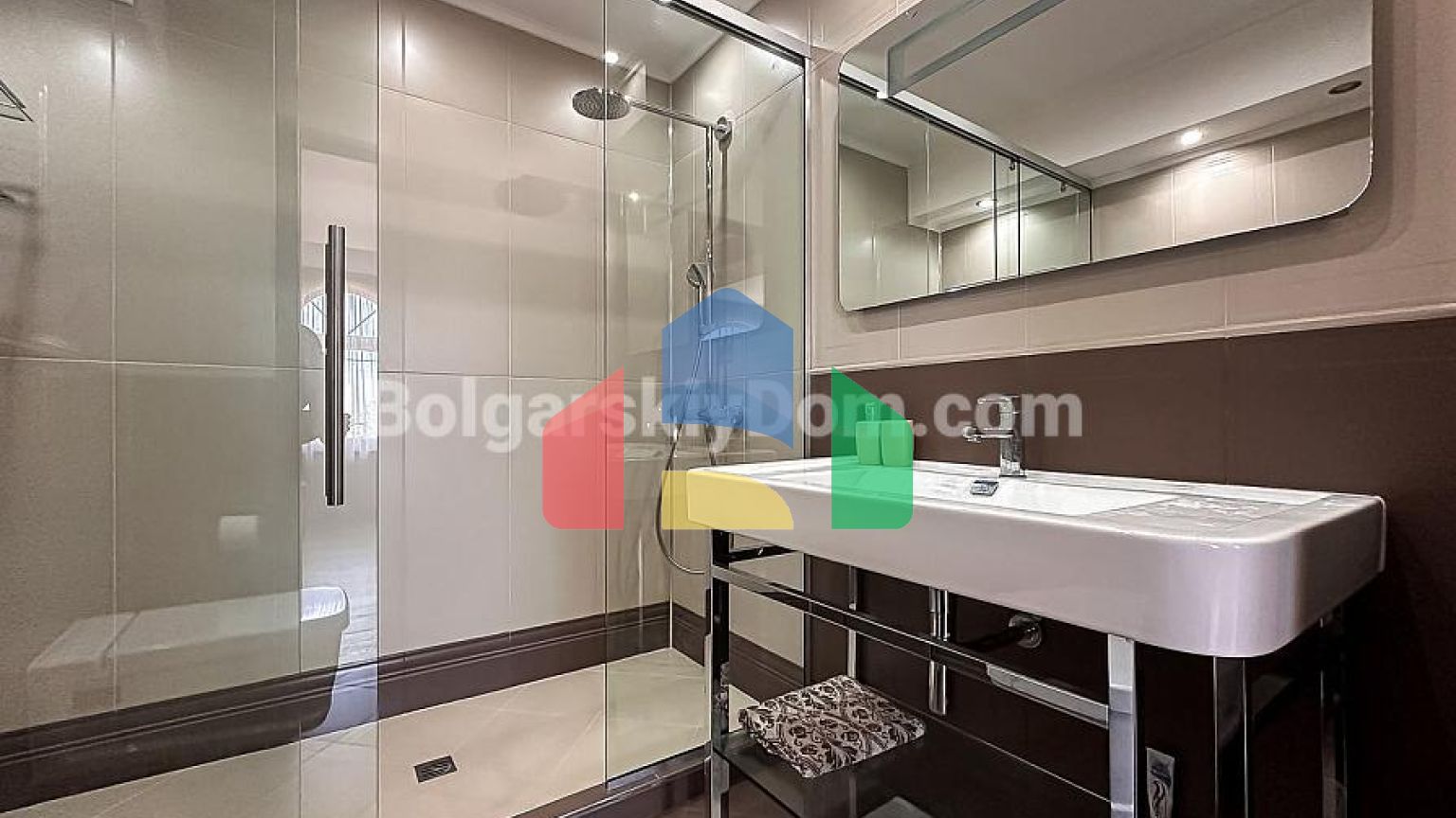 Чотирикімнатна квартира в Естебан