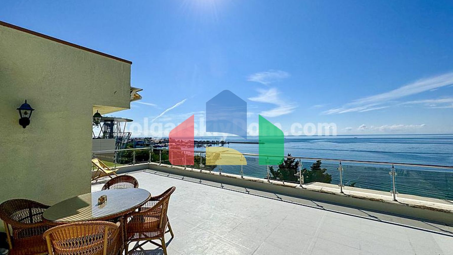 Трикімнатна квартира-мезонет в Віго