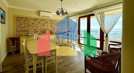 Трикімнатна квартира-мезонет в Віго