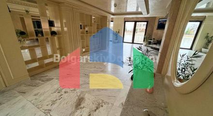 Квартира-студія в Валенсія Гарденс