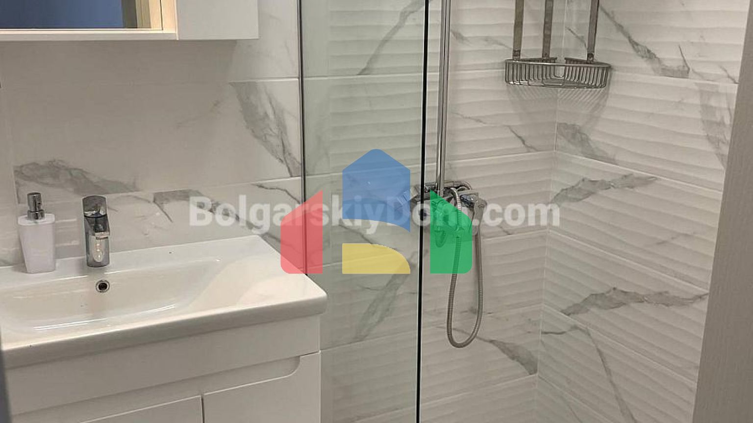 Квартира-студія в Валенсія Гарденс