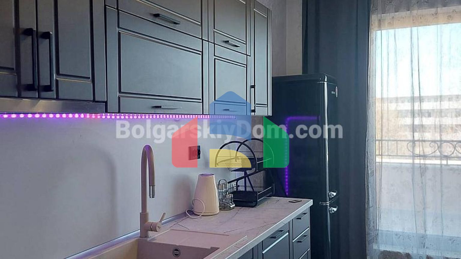 Квартира-студія в Валенсія Гарденс