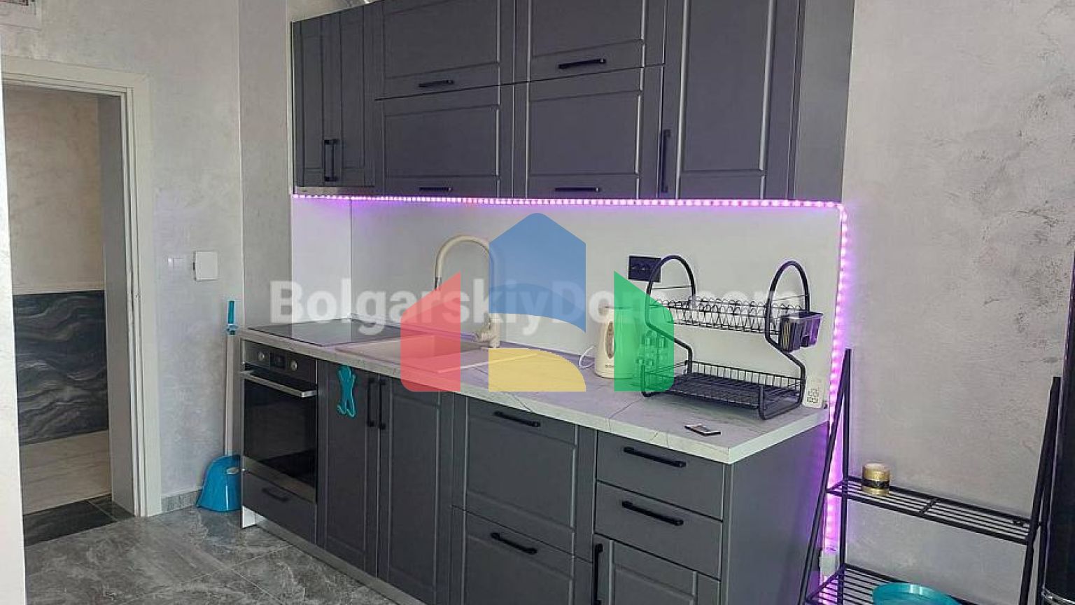 Квартира-студія в Валенсія Гарденс