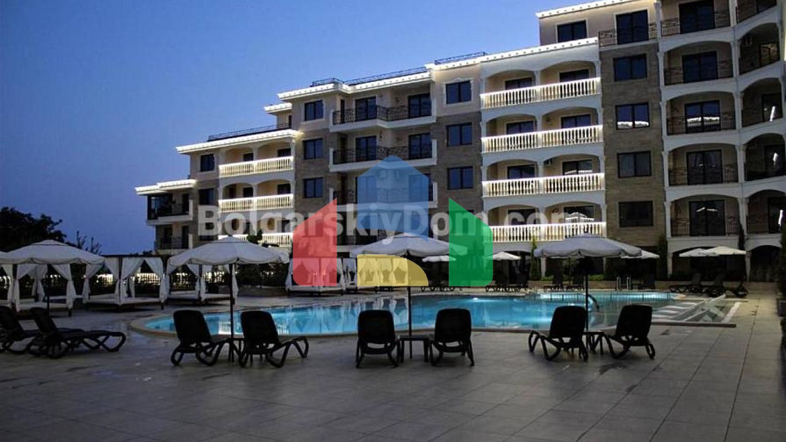 Квартира-студія в Валенсія Гарденс