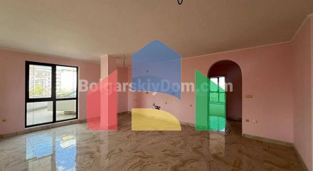 Three-bedroom apartment in Poseidon