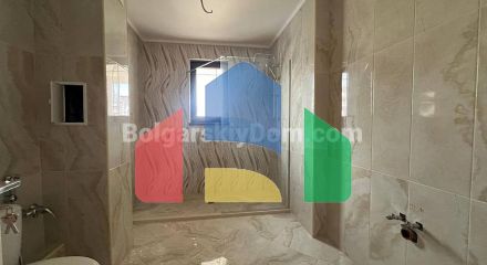 Чотирикімнатна квартира в Посейдон