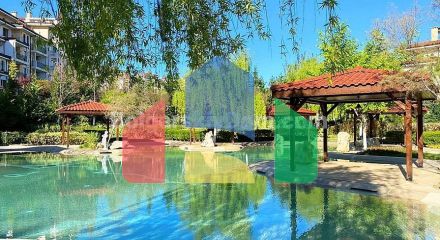 Чотирикімнатна квартира в Посейдон