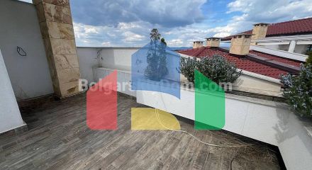 Чотирикімнатна квартира в Посейдон