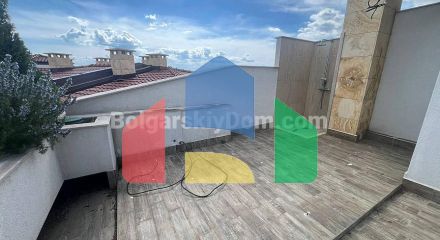 Чотирикімнатна квартира в Посейдон