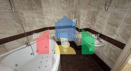 Чотирикімнатна квартира в Посейдон