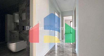 Трикімнатна квартира у Валенсія Люкс
