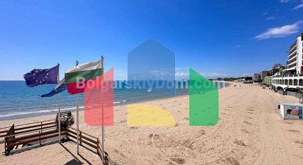 Трикімнатна квартира у Валенсія Люкс