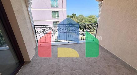 Трикімнатна квартира у Валенсія Люкс