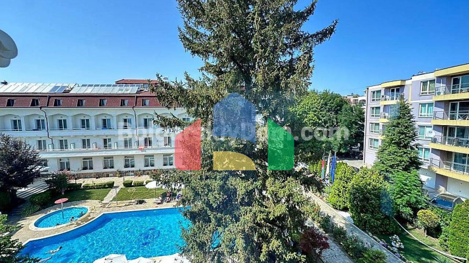 Трикімнатна квартира у Валенсія Люкс