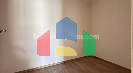 Трикімнатна квартира у Валенсія Люкс