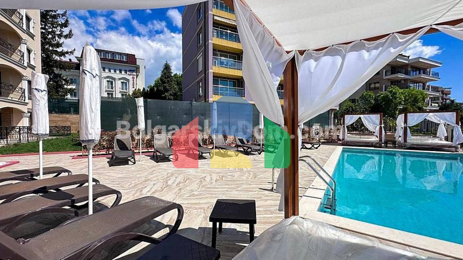 Трикімнатна квартира у Валенсія Люкс