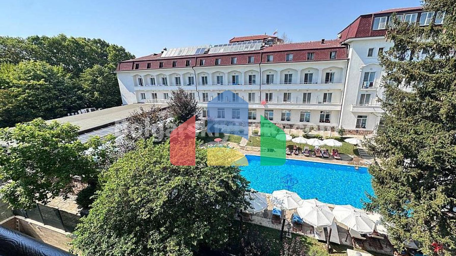 Трикімнатна квартира у Валенсія Люкс