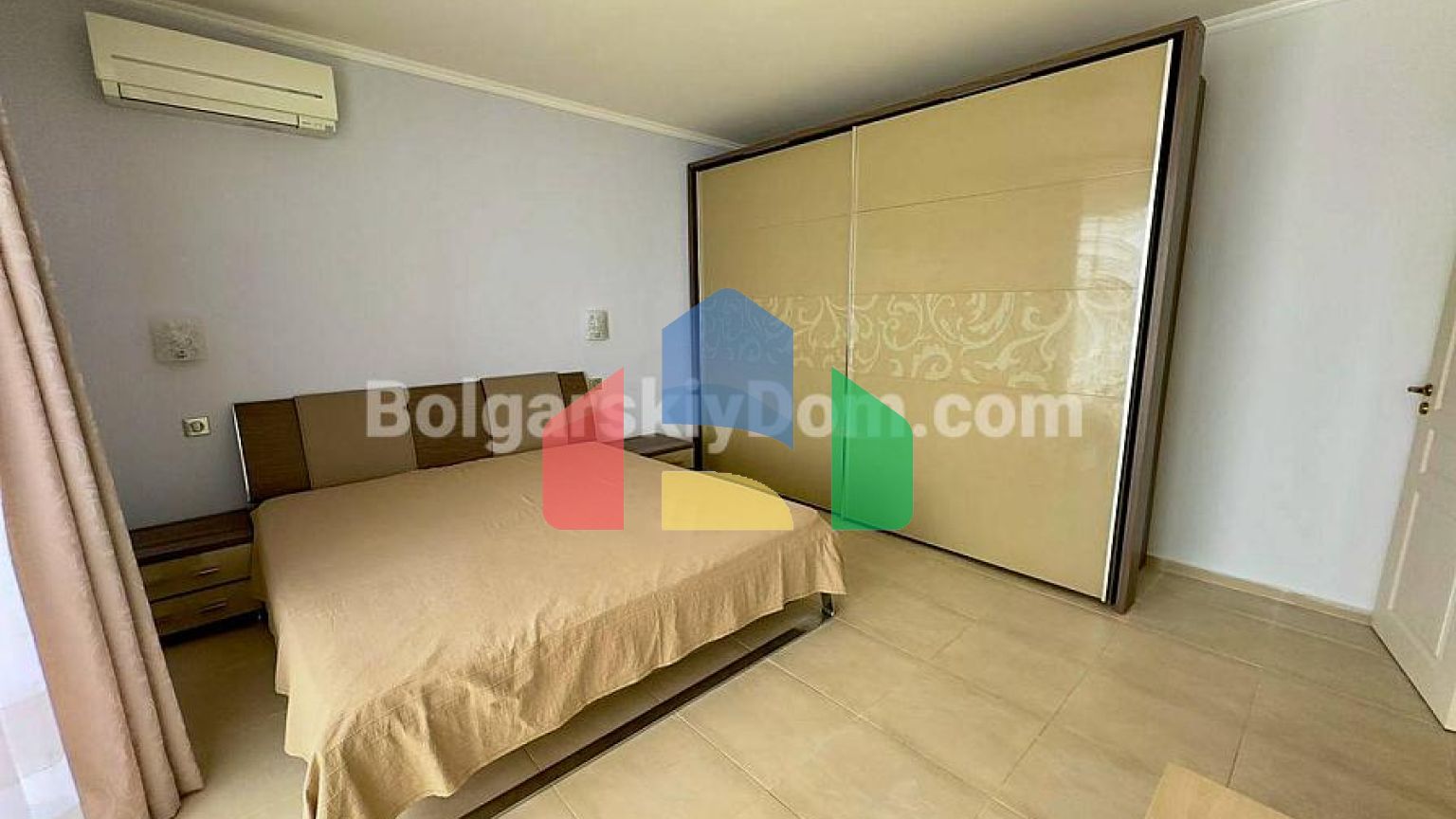 Трикімнатна квартира в Акроторія