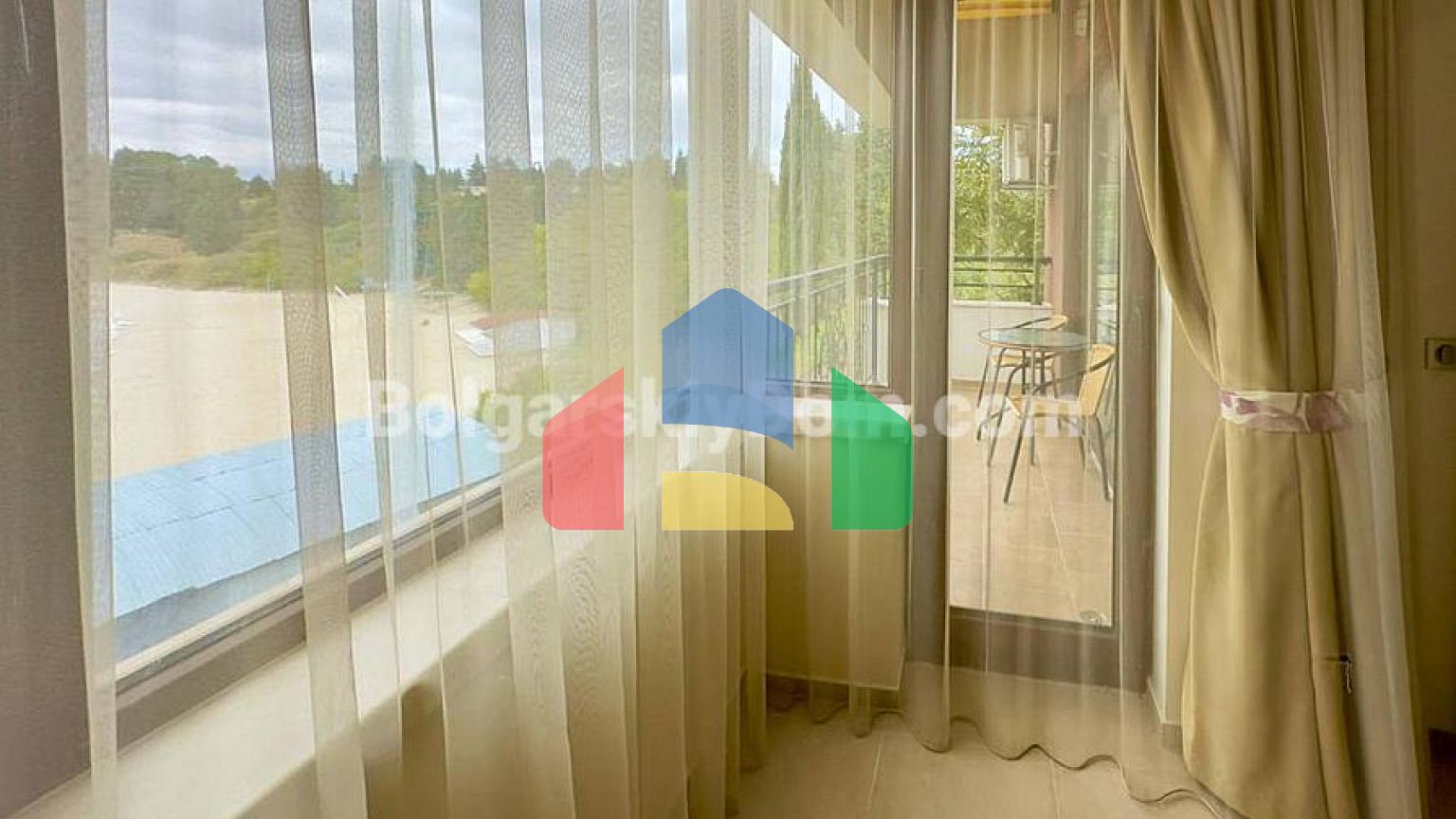 Трикімнатна квартира в Акроторія