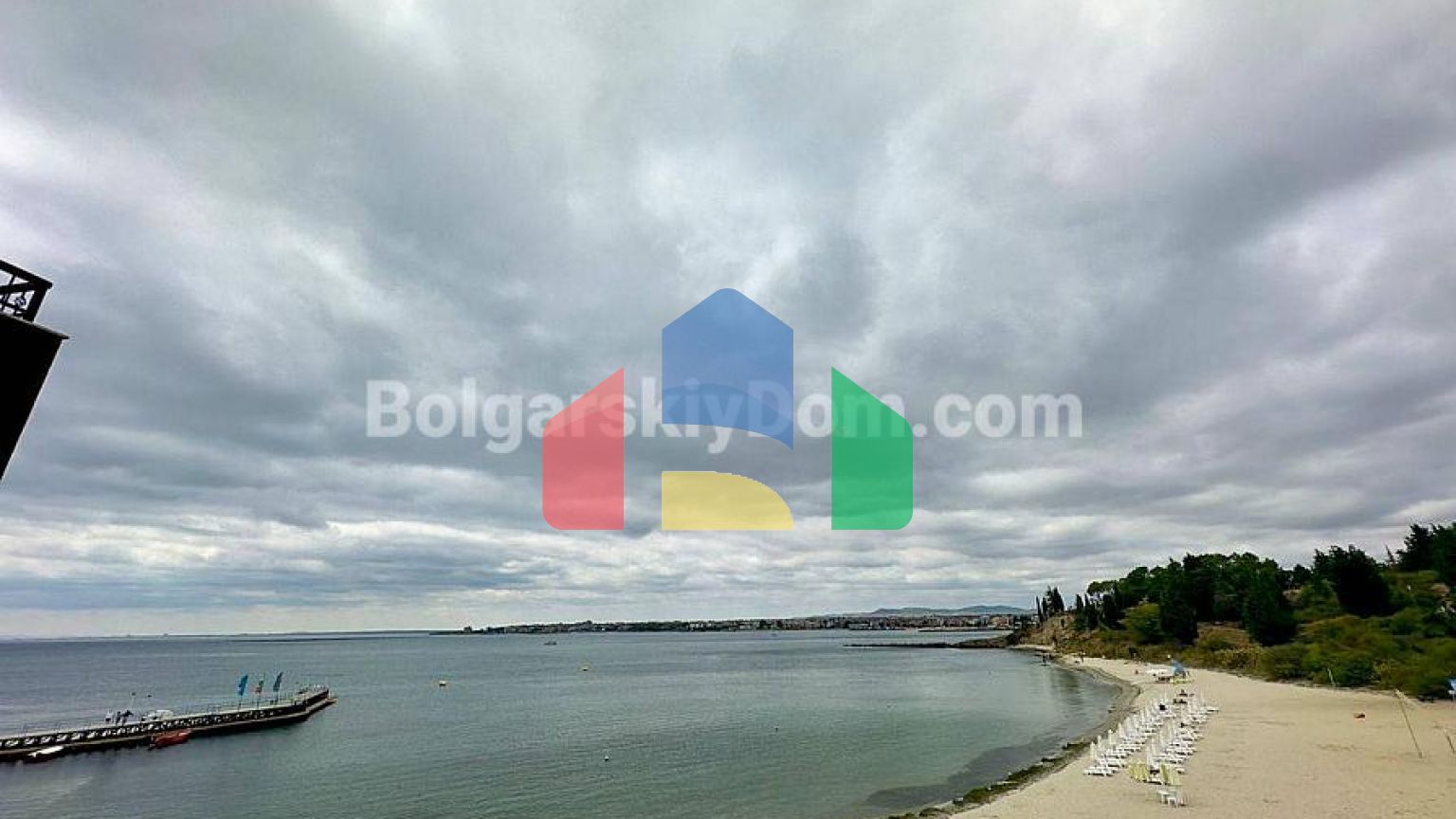 Трикімнатна квартира в Акроторія