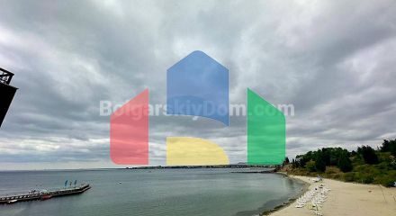 Трикімнатна квартира в Акроторія