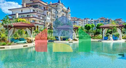 Three-bedroom apartment in Poseidon
