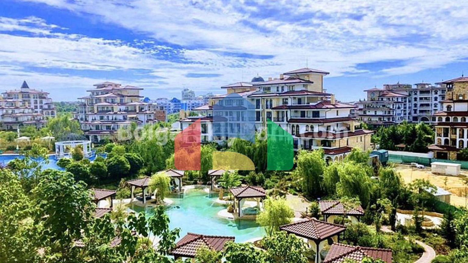 Чотирикімнатна квартира в Посейдон