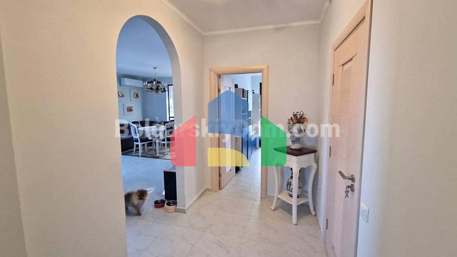 Чотирикімнатна квартира в Посейдон